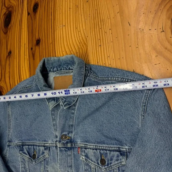 Levis Relaxed Trucker Jacket Mens XL Light Wash Blue Denim Cotton Vintage Style - Picture 11 of 15